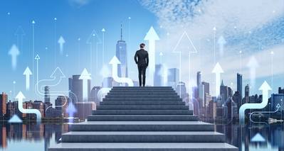 Geschäftsmann, der auf einer Treppe steht und die Skyline der Stadt mit Aufwärtspfeilen betrachtet, die Geschäftswachstum, Erfolg und Ehrgeiz repräsentieren. New Yorker Skyline.